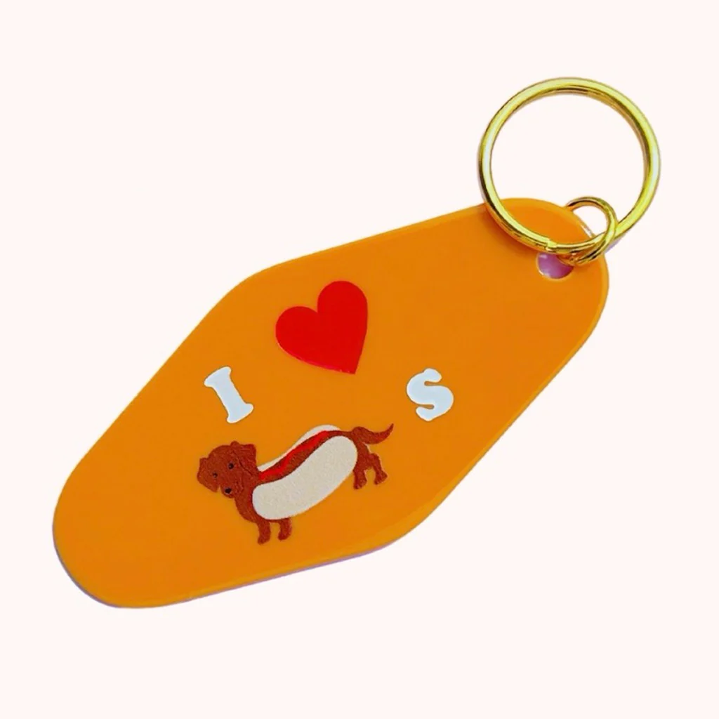 I Heart Weiner Dogs Motel Tag Keychain