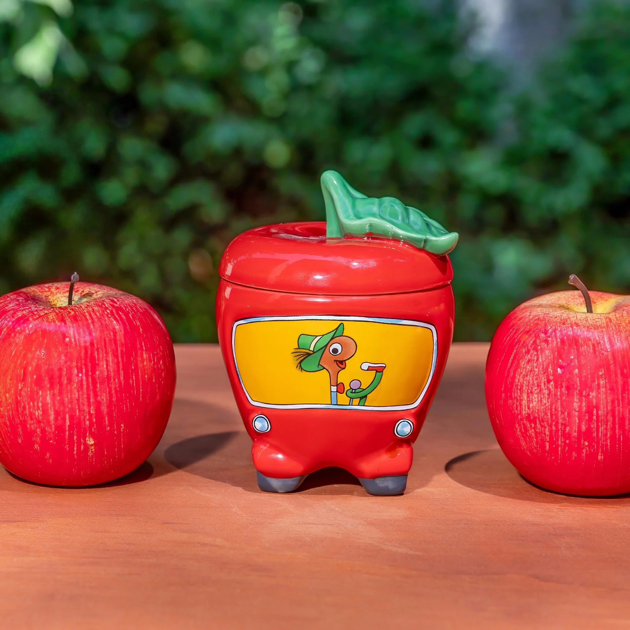 Richard Scarry Lowly Worm Mug - Image 4