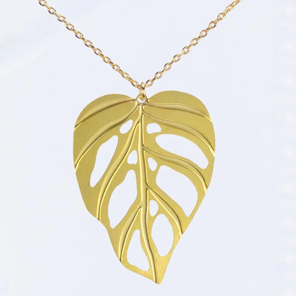 Monstera Adansonii Necklace Gold